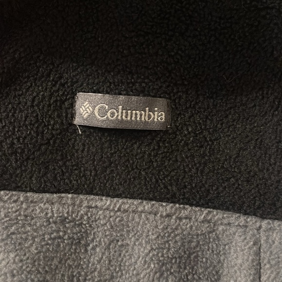 Columbia Black and Gray Fleece Pullover - Picture 2 of 5